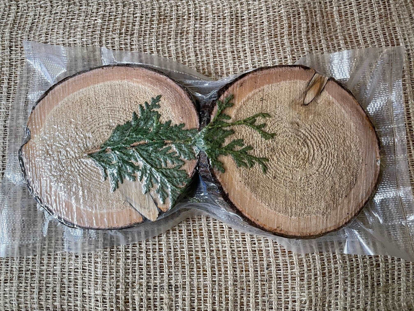 PREMIUM FRESH MAINE PRE-SOAKED FLAVORED CEDAR OVAL GRILLING PLANKS (4 INDIVIDUAL) SOAKED IN CHARDONNAY