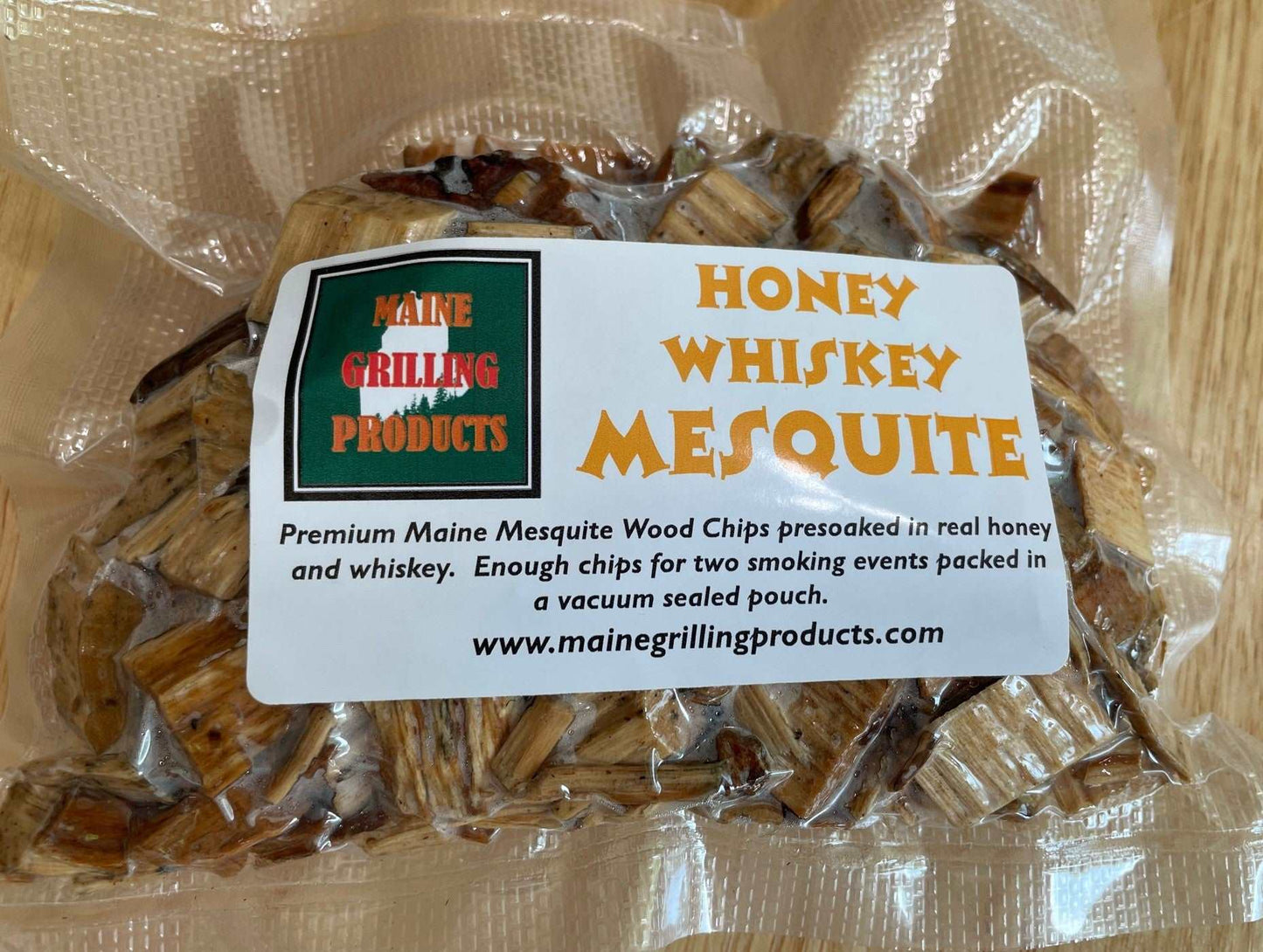 FOUR (6 OZ POUCHES) PRE-SOAKED FLAVORED MAINE HONEY WHISKEY MESQUITE WOOD CHIPS
